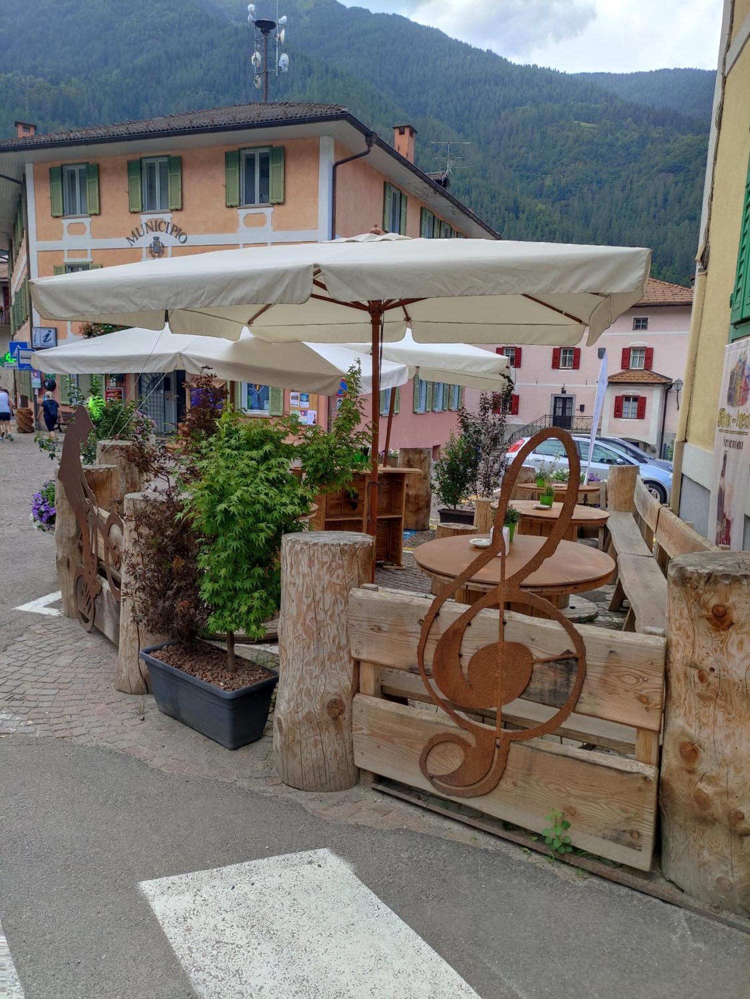 Kaiserkrone Charming Retreat Dimaro Exterior photo